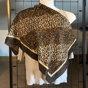🛍Silk leopard scarf/wrap🛍